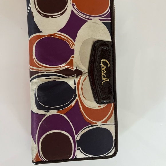 Coach purse and matching wallet - Picture 2 of 4